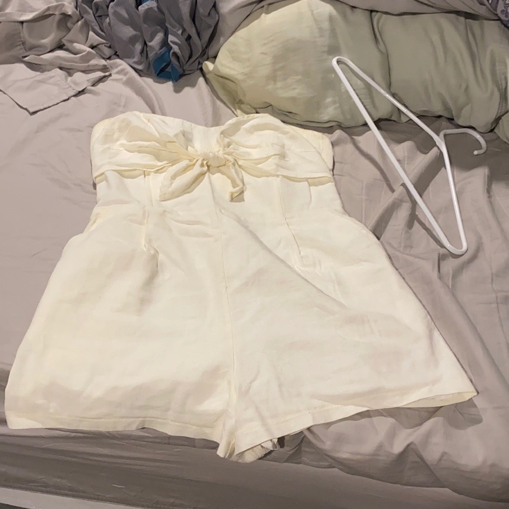 Cream romper